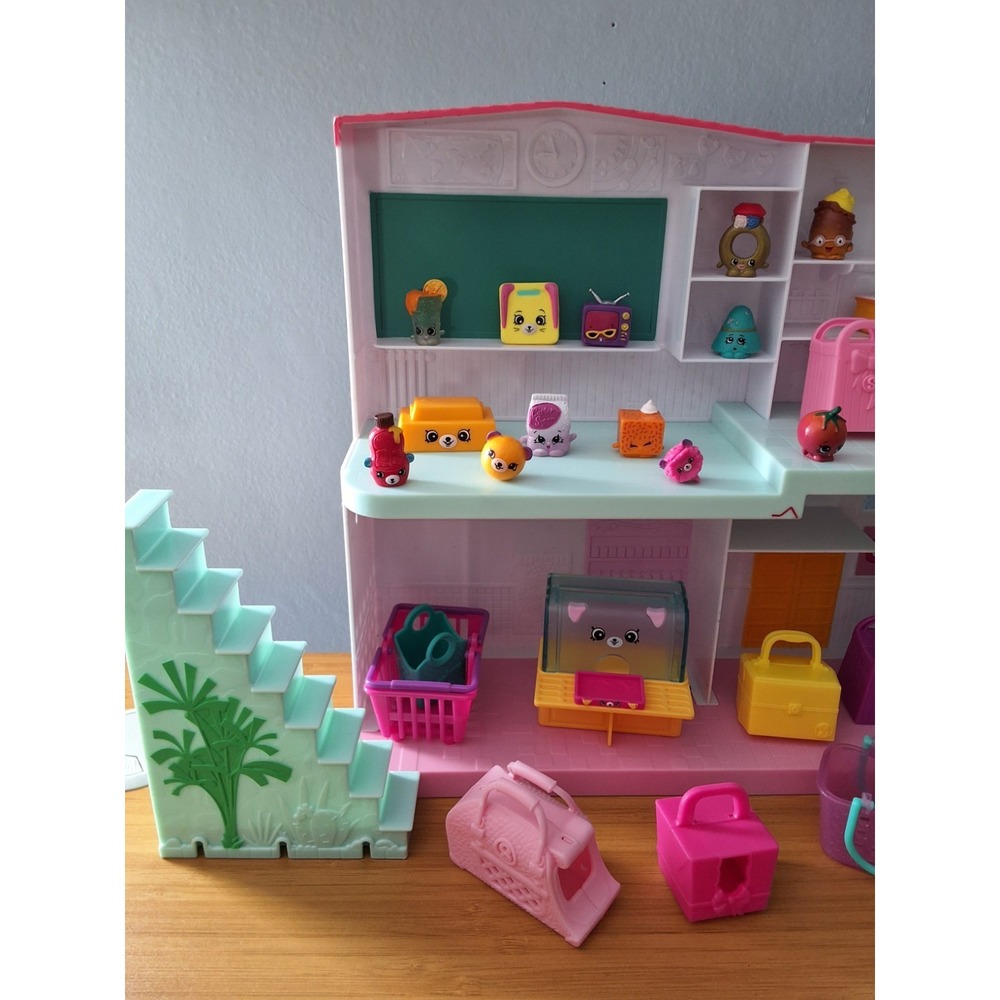 Shopkins Bundle Including Happyville High School, Figures, Bags And Furniture - Picture 3 of 8